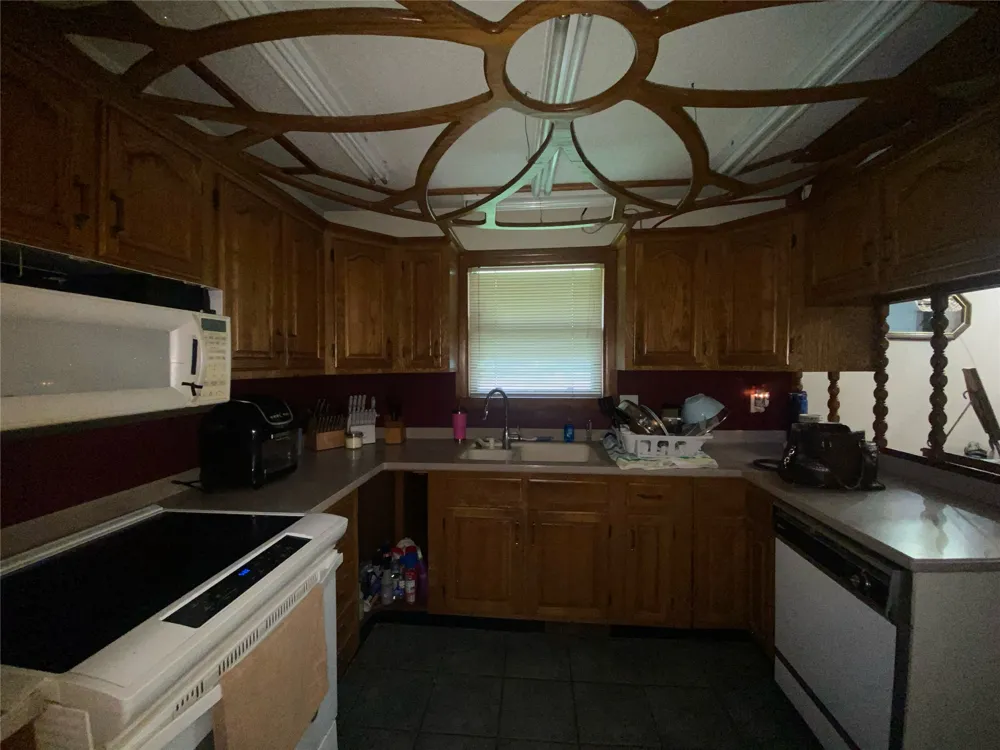 912 S Thompson Avenue Cushing, OK 74023