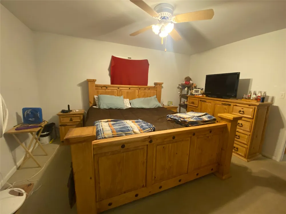 912 S Thompson Avenue Cushing, OK 74023