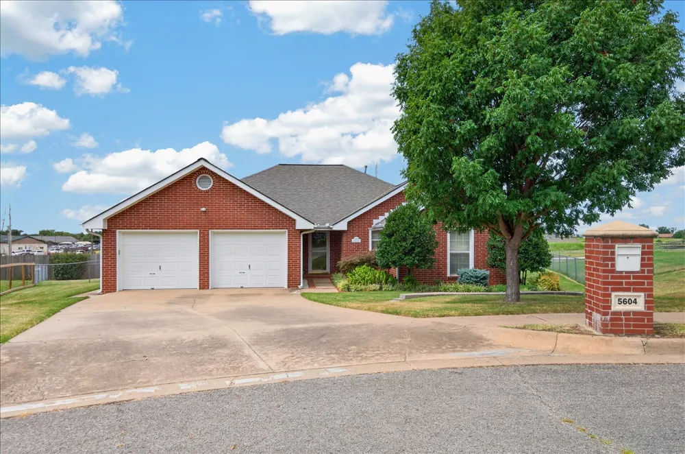 5604 Steeper Drive Bartlesville, OK 74006