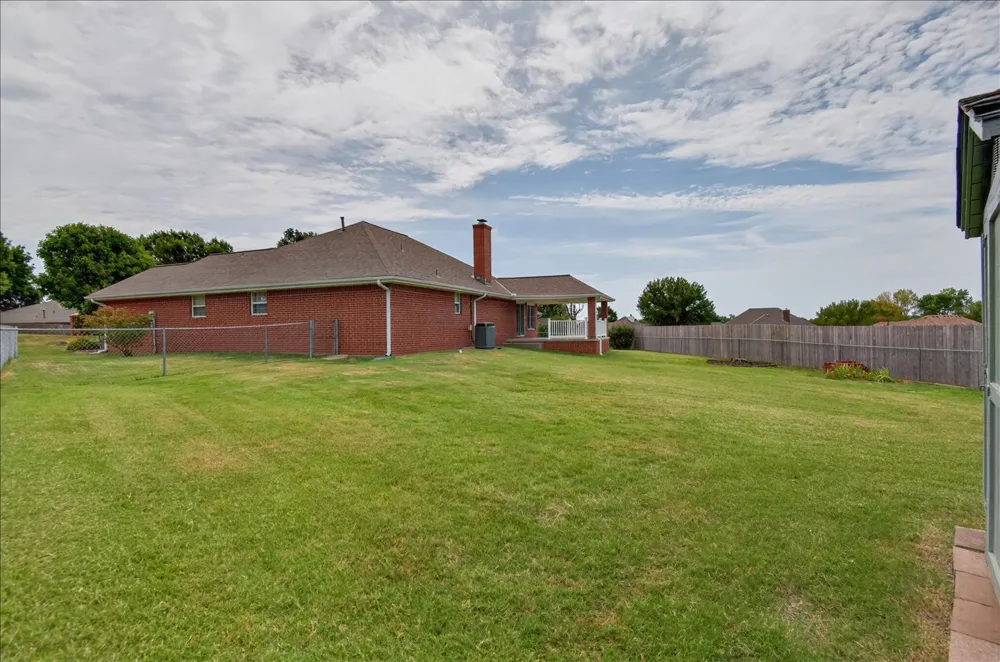5604 Steeper Drive Bartlesville, OK 74006