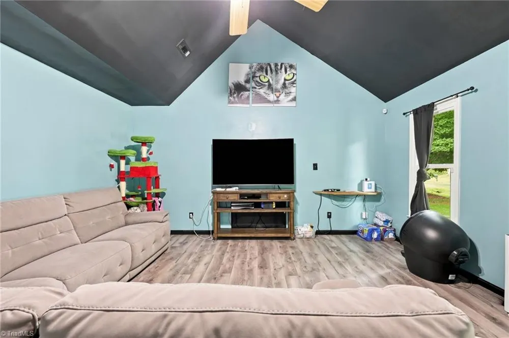 5536 Moravian Heights Lane Clemmons, NC 27012