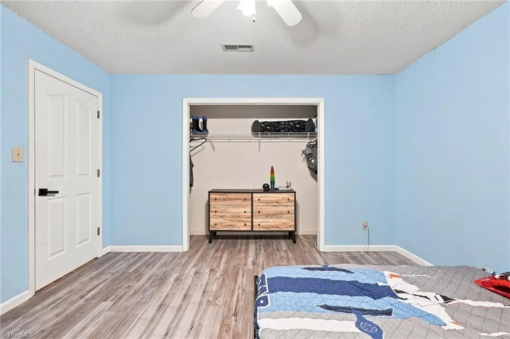5536 Moravian Heights Lane Clemmons, NC 27012
