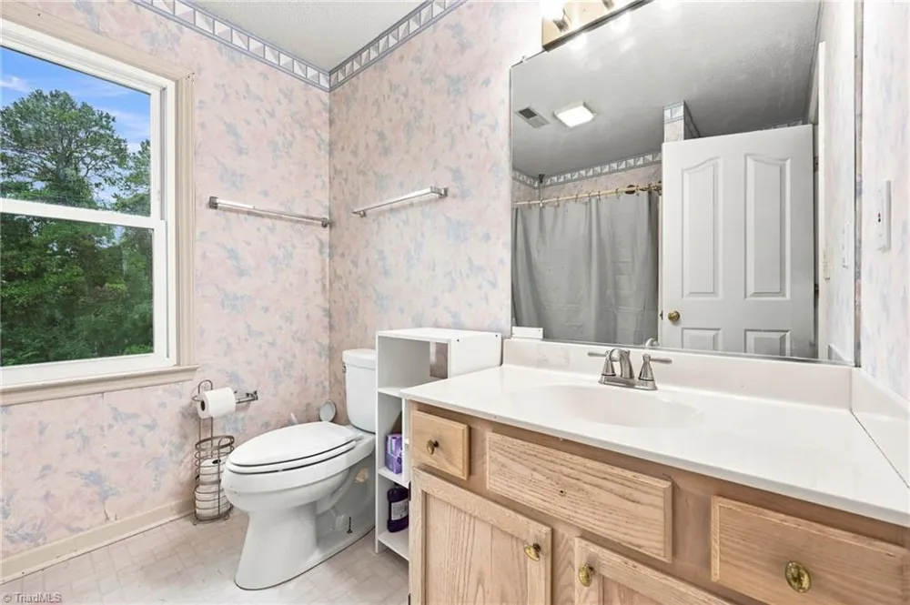 5536 Moravian Heights Lane Clemmons, NC 27012
