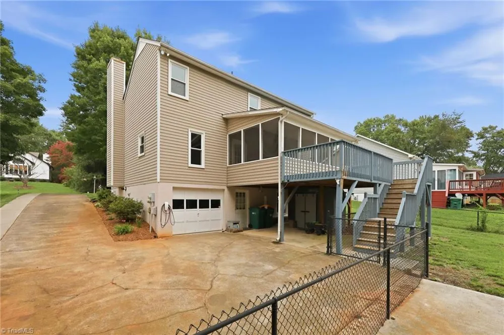 5536 Moravian Heights Lane Clemmons, NC 27012