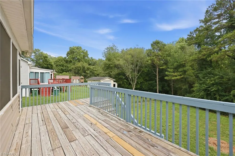 5536 Moravian Heights Lane Clemmons, NC 27012