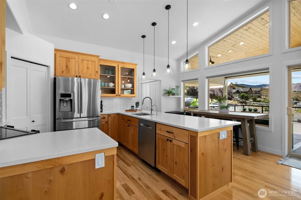 365 W Beach Drive Orondo, WA 98843