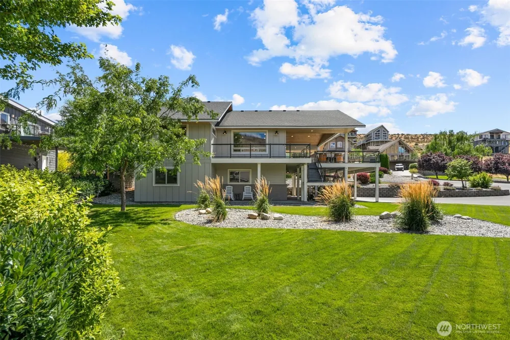 365 W Beach Drive Orondo, WA 98843