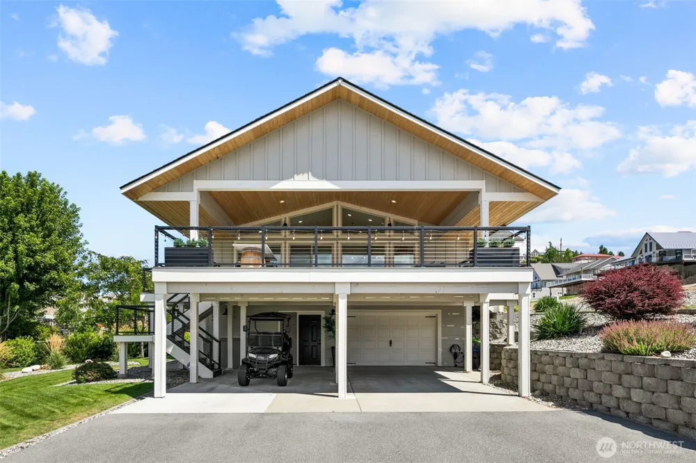 365 W Beach Drive Orondo, WA 98843