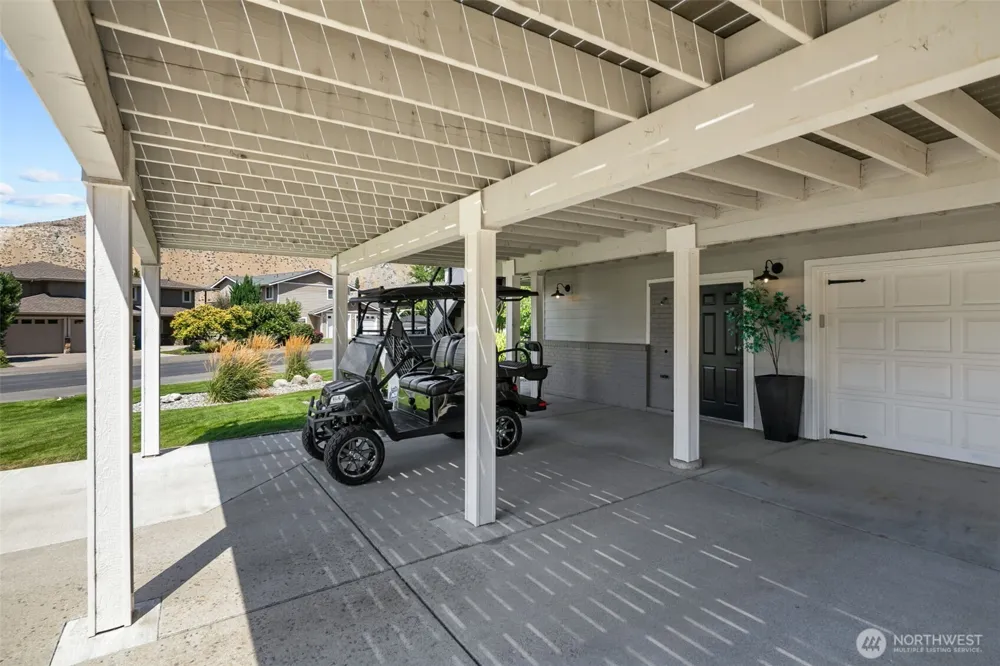 365 W Beach Drive Orondo, WA 98843