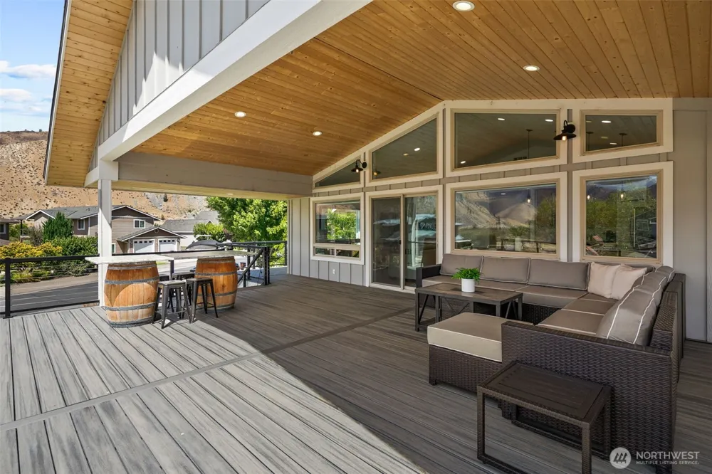 365 W Beach Drive Orondo, WA 98843