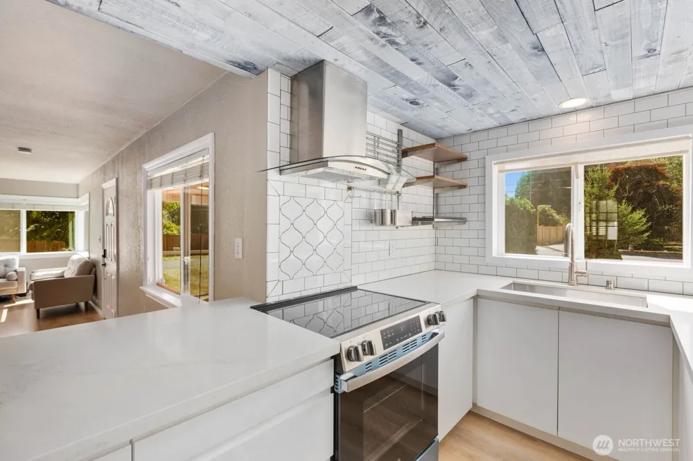15507 56th Avenue W Edmonds, WA 98026