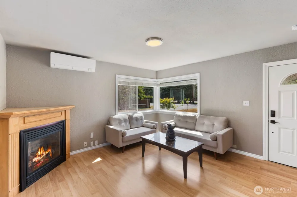 15507 56th Avenue W Edmonds, WA 98026