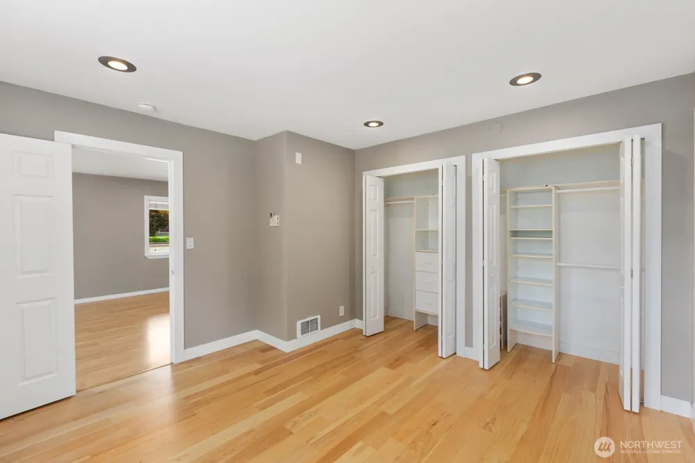 15507 56th Avenue W Edmonds, WA 98026