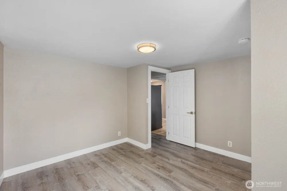 15507 56th Avenue W Edmonds, WA 98026