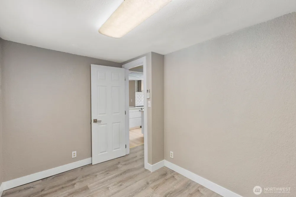 15507 56th Avenue W Edmonds, WA 98026