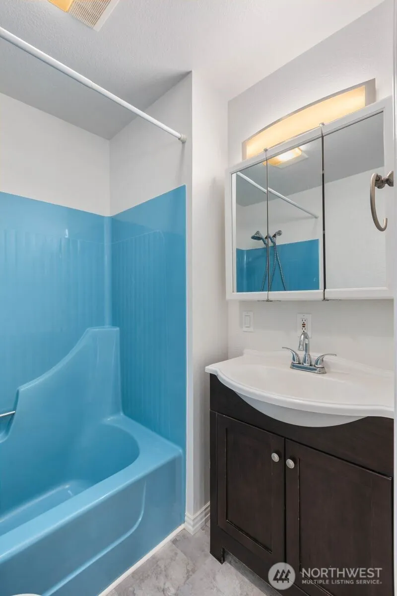 15507 56th Avenue W Edmonds, WA 98026