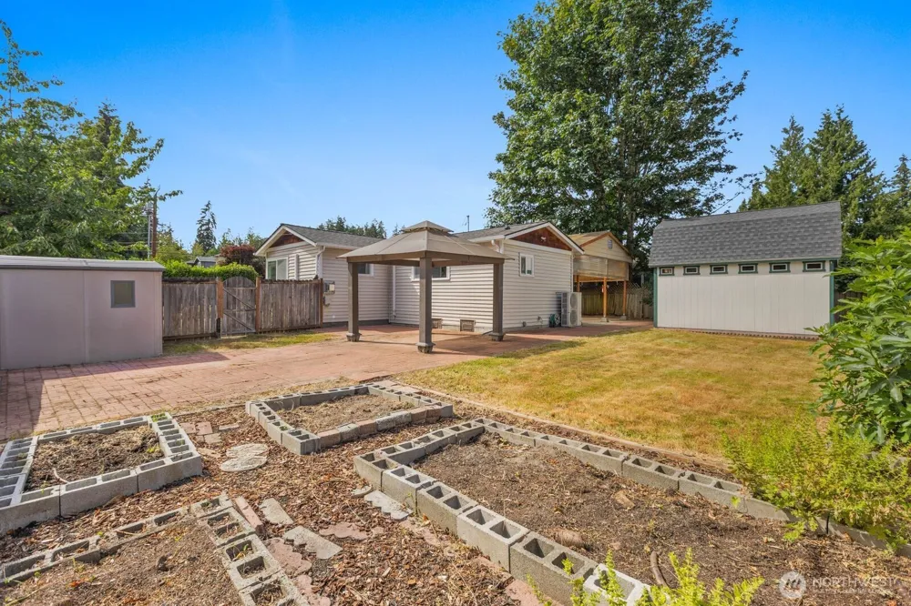 15507 56th Avenue W Edmonds, WA 98026