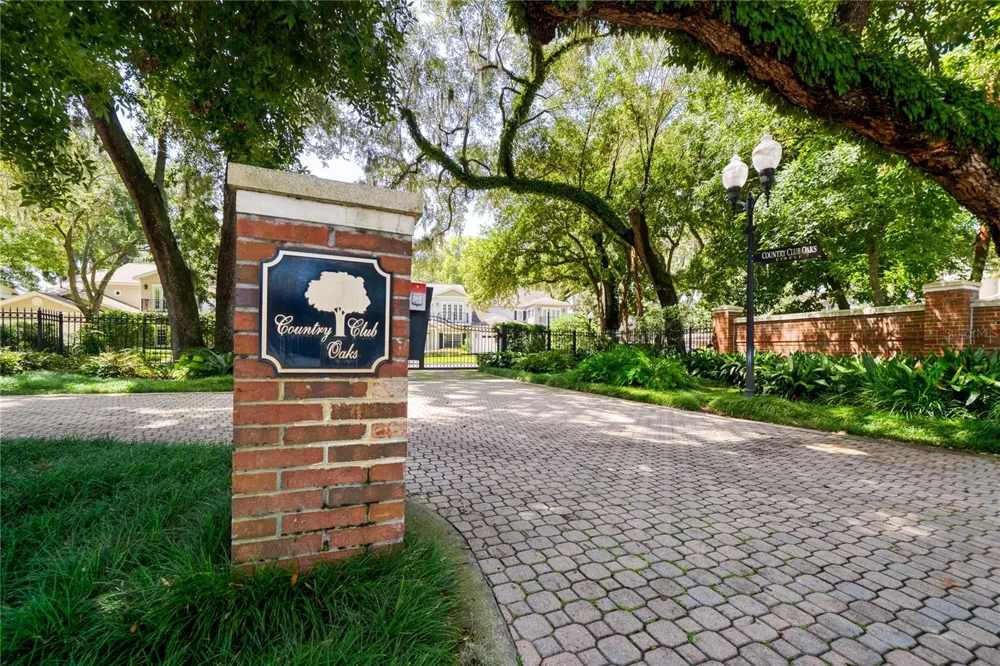 1331 COUNTRY CLUB OAKS CIRCLE Orlando, FL 32804