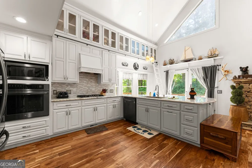 257 Interlochen CT Sautee Nacoochee, GA 30571