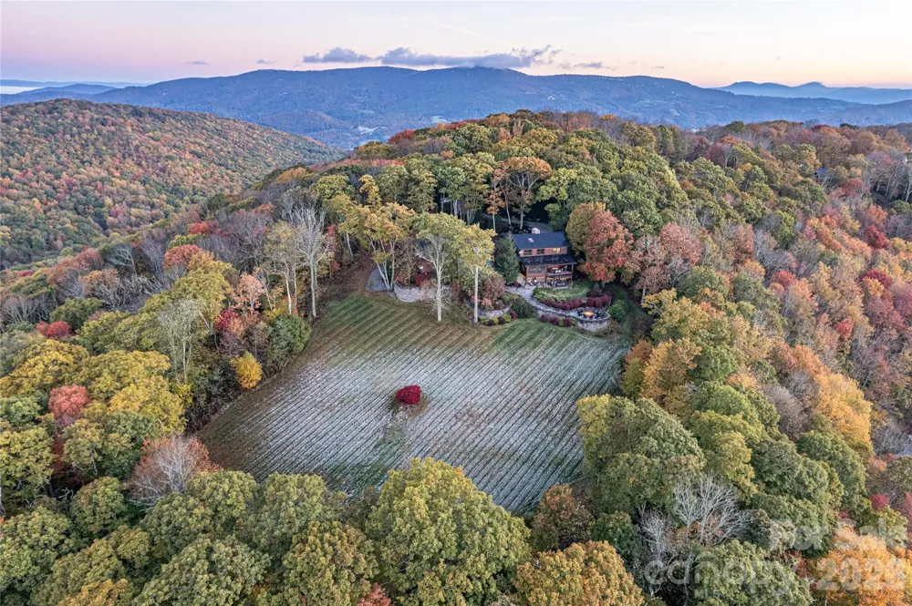 419 Summit Trail Banner Elk, NC 28604