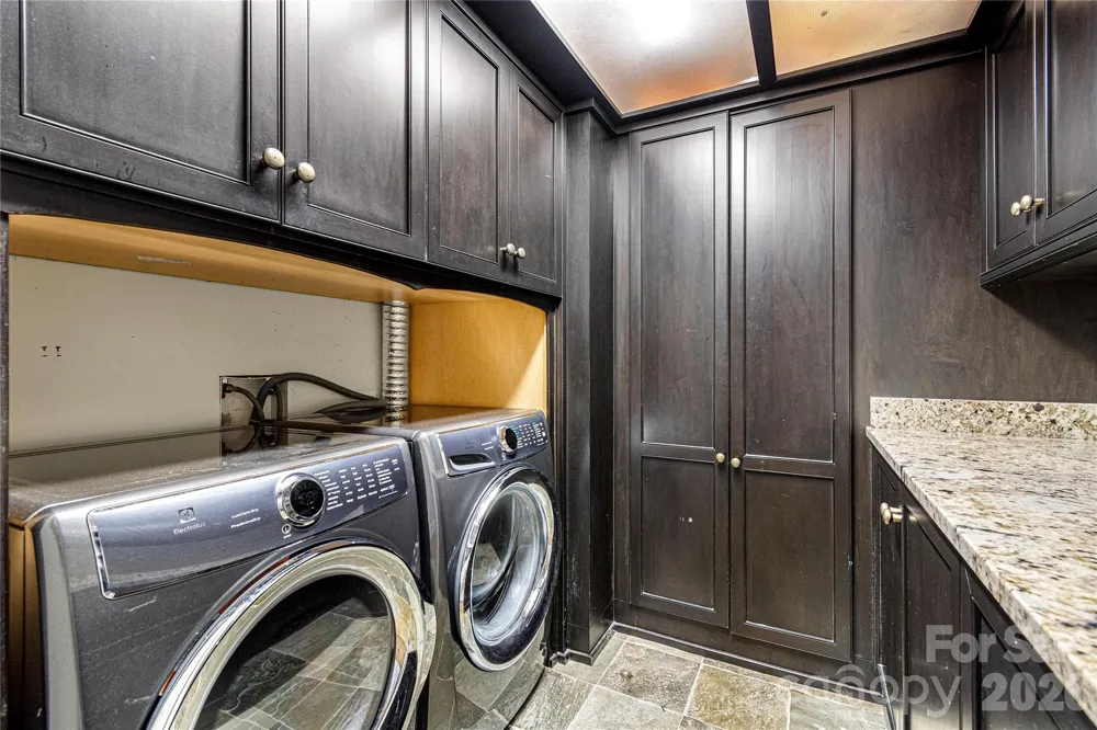 419 Summit Trail Banner Elk, NC 28604