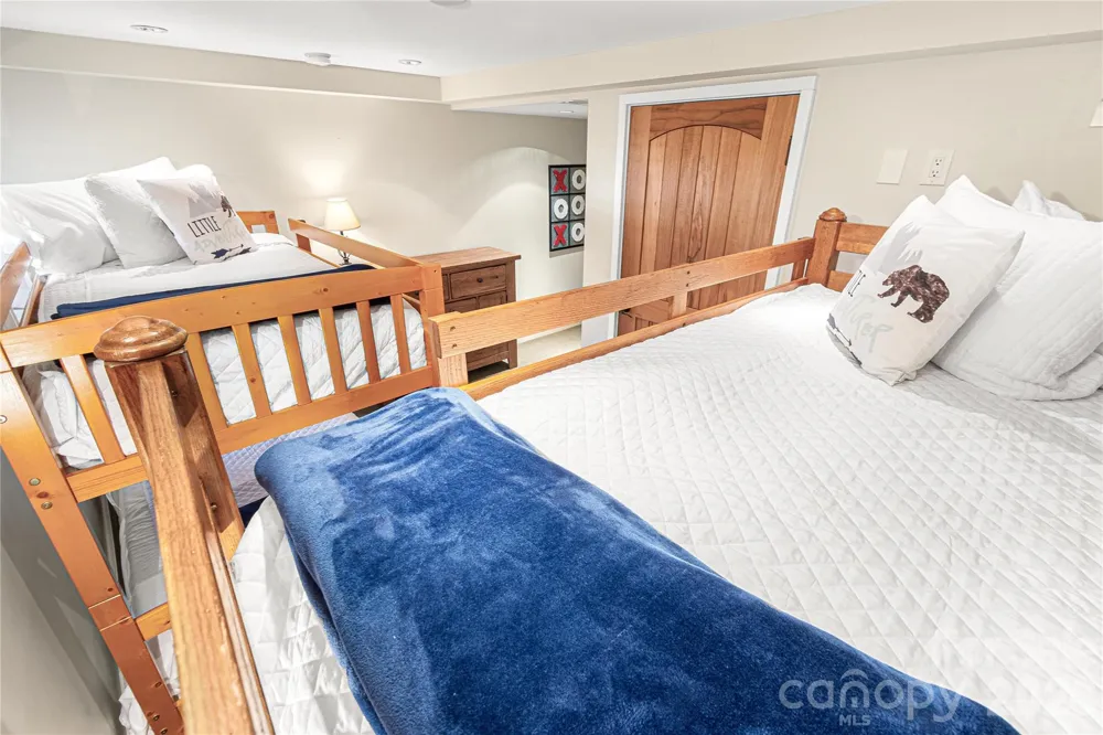 419 Summit Trail Banner Elk, NC 28604