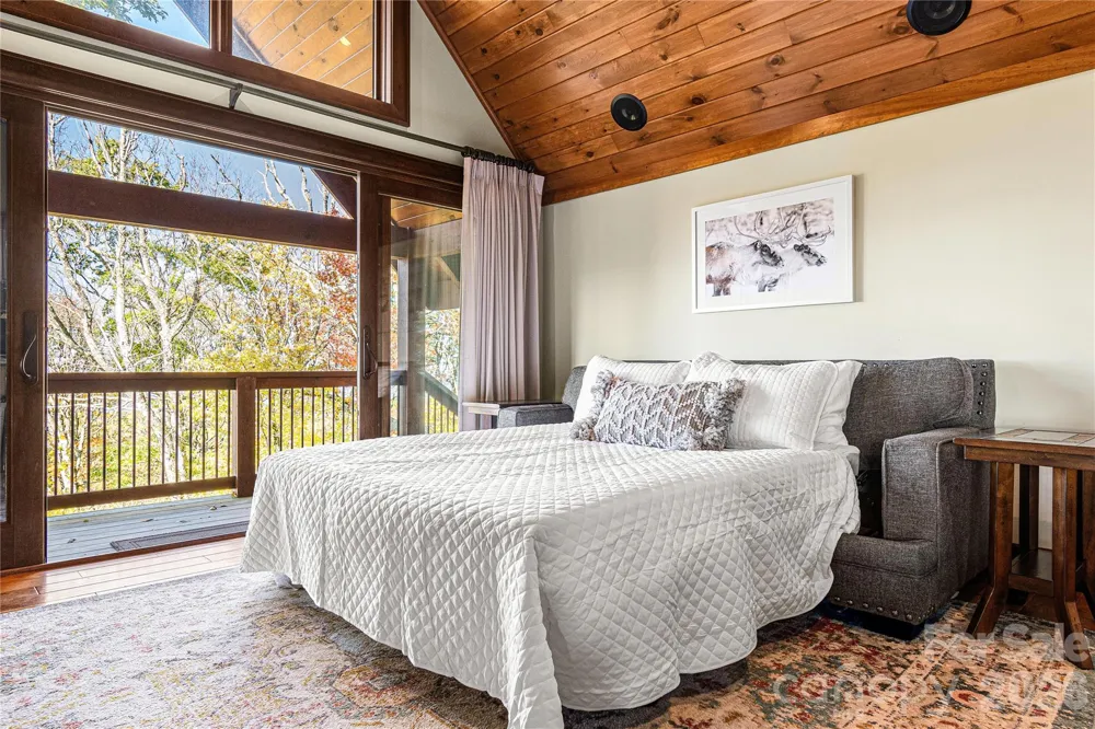 419 Summit Trail Banner Elk, NC 28604