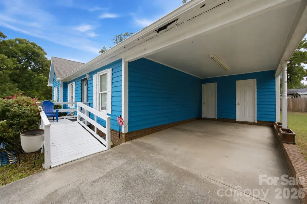 302 W Elm Street Wingate, NC 28174