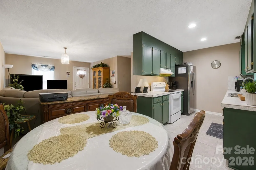 302 W Elm Street Wingate, NC 28174