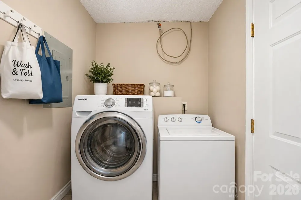 302 W Elm Street Wingate, NC 28174