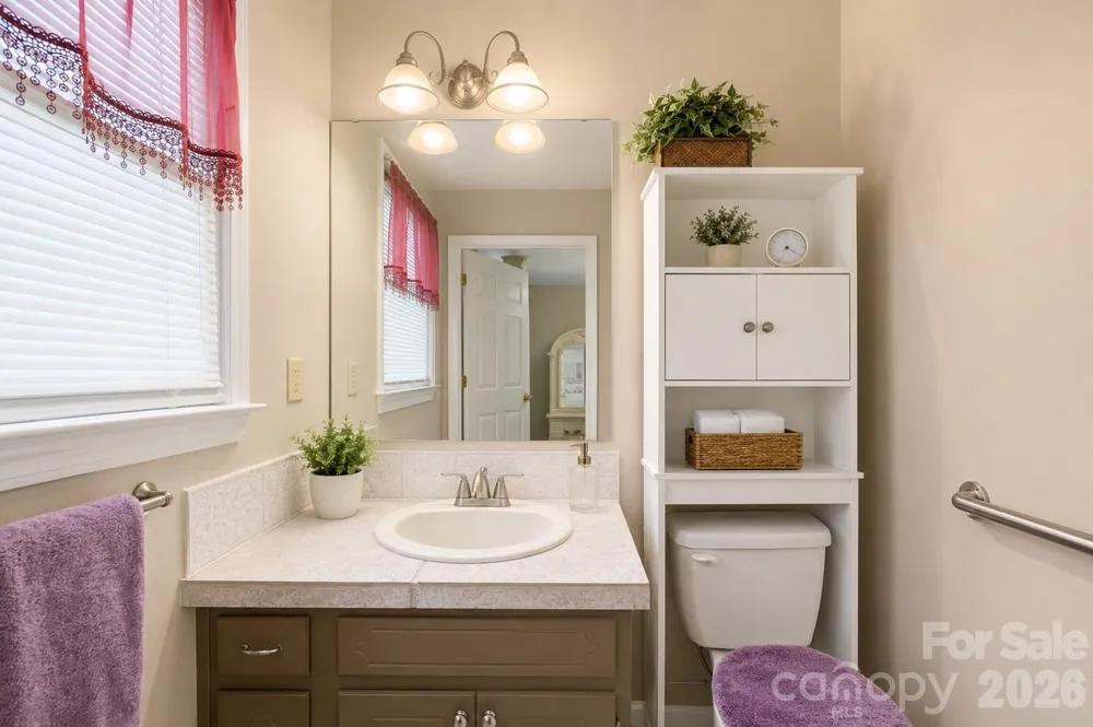 302 W Elm Street Wingate, NC 28174