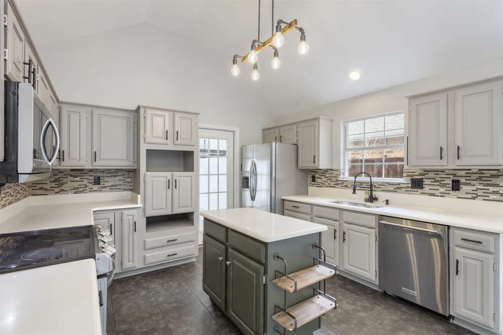 5204 Valleydale Drive Flower Mound, TX 75028