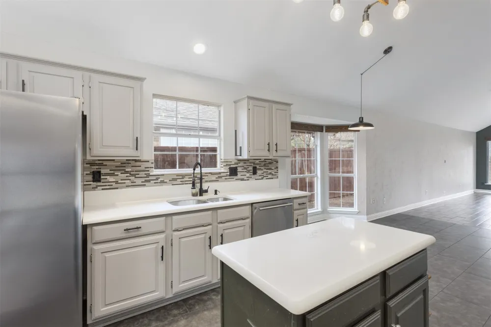 5204 Valleydale Drive Flower Mound, TX 75028