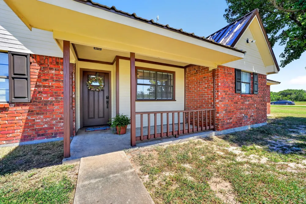 7261 State Highway 50 Commerce, TX 75428