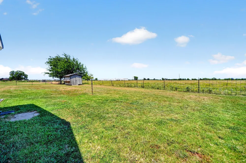 7261 State Highway 50 Commerce, TX 75428