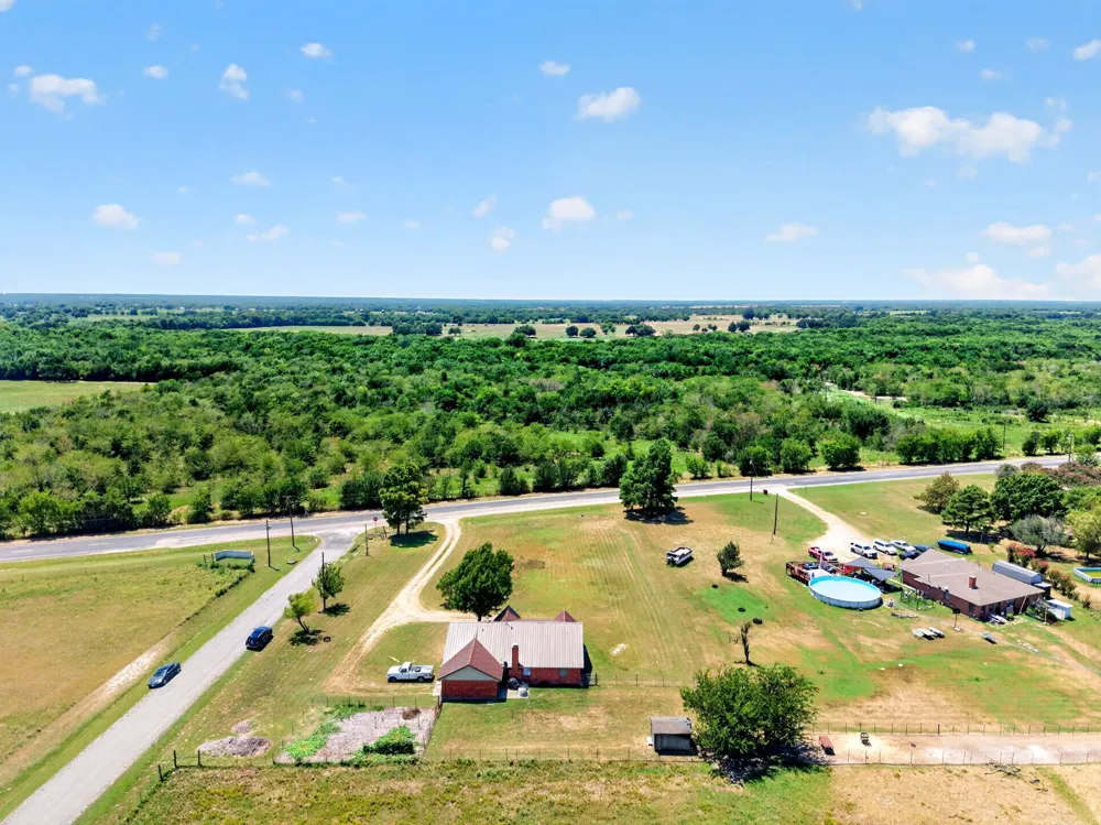 7261 State Highway 50 Commerce, TX 75428