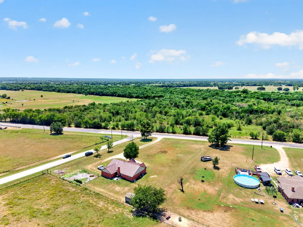 7261 State Highway 50 Commerce, TX 75428