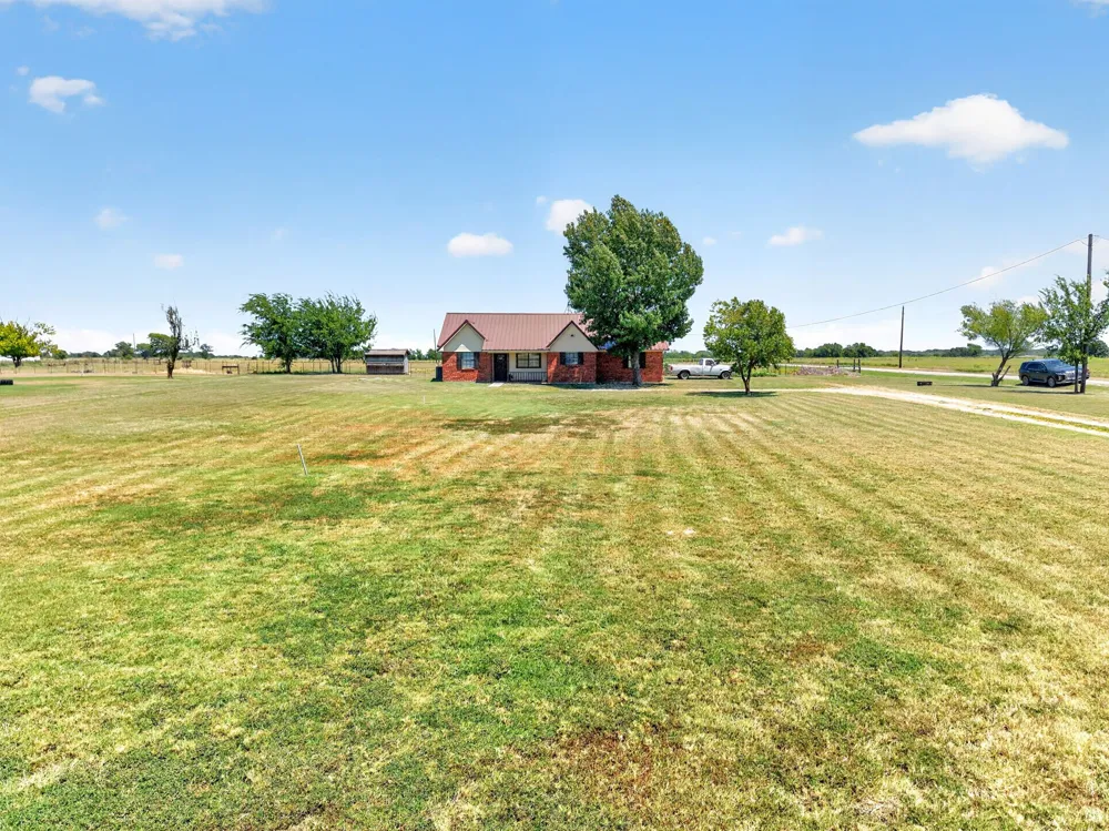 7261 State Highway 50 Commerce, TX 75428