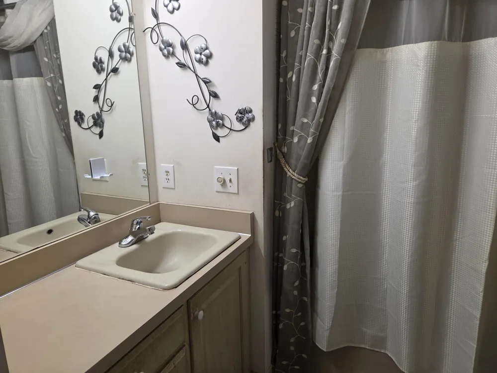 7229 Creeks Bend Drive West Bloomfield, MI 48322