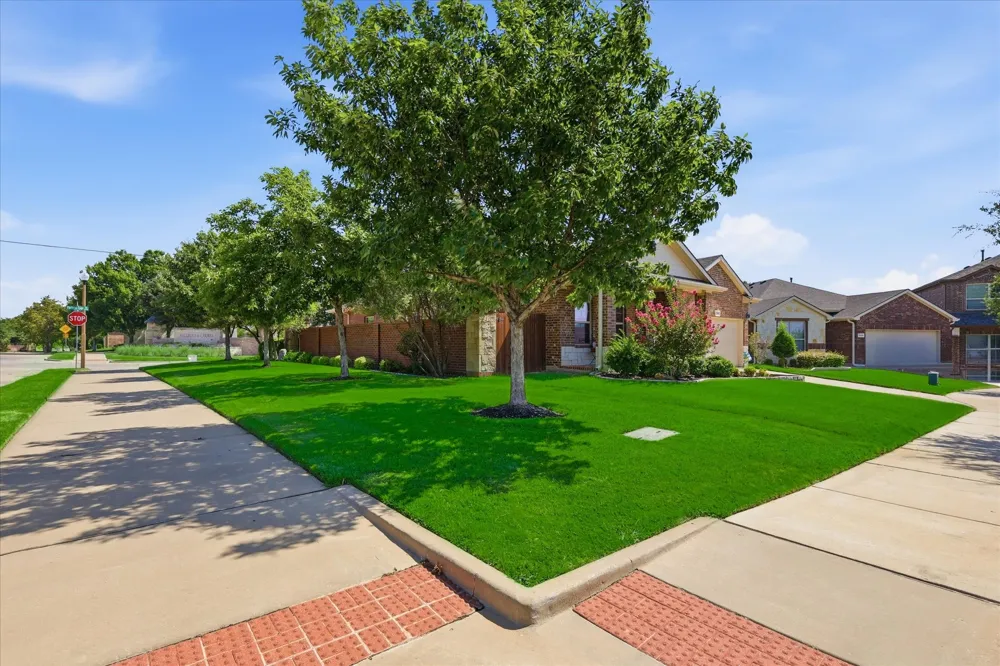 5901 Glenwood Drive Denton, TX 76208