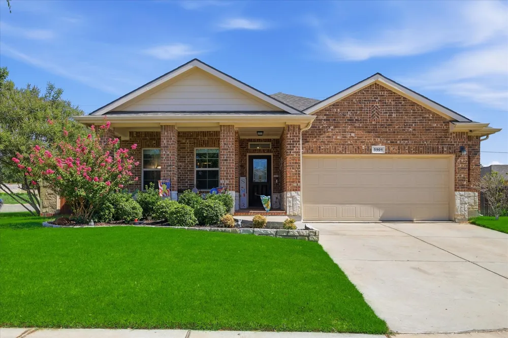 5901 Glenwood Drive Denton, TX 76208