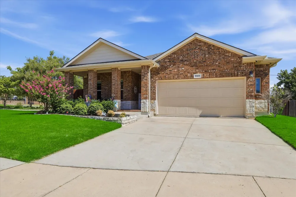 5901 Glenwood Drive Denton, TX 76208