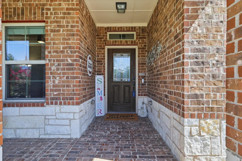 5901 Glenwood Drive Denton, TX 76208