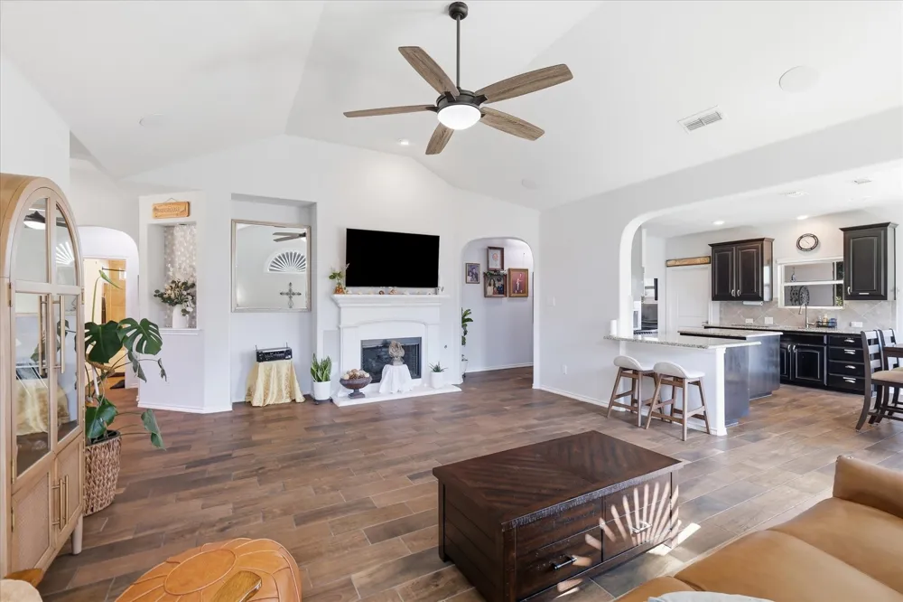 5901 Glenwood Drive Denton, TX 76208