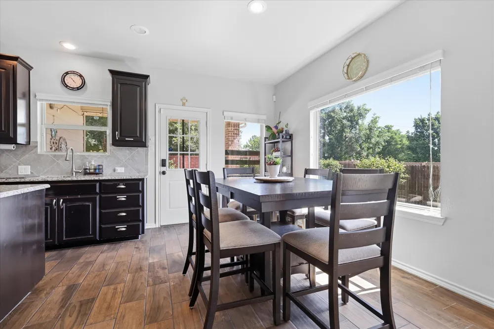 5901 Glenwood Drive Denton, TX 76208