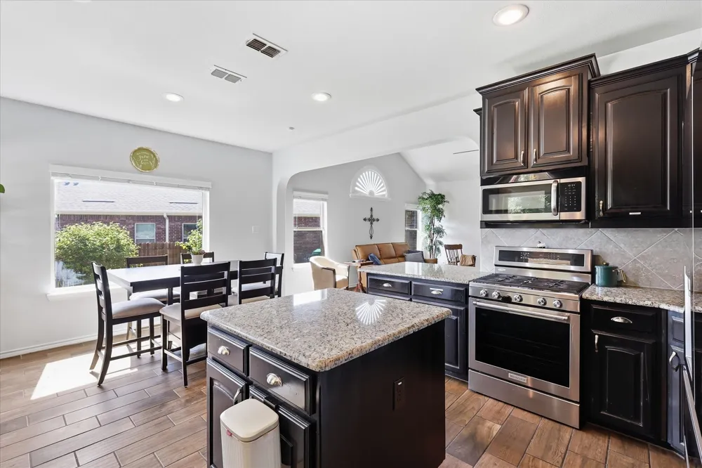 5901 Glenwood Drive Denton, TX 76208