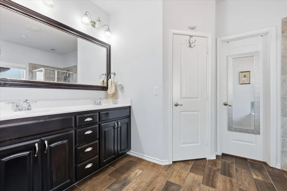 5901 Glenwood Drive Denton, TX 76208