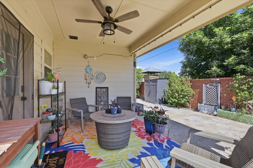 5901 Glenwood Drive Denton, TX 76208