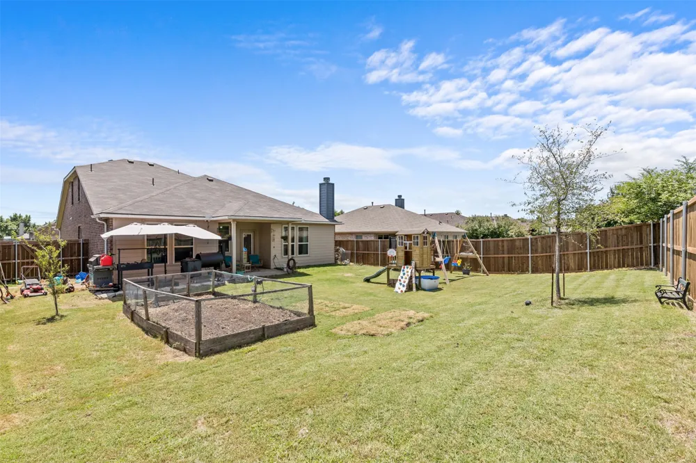 404 Marquette Drive Van Alstyne, TX 75495