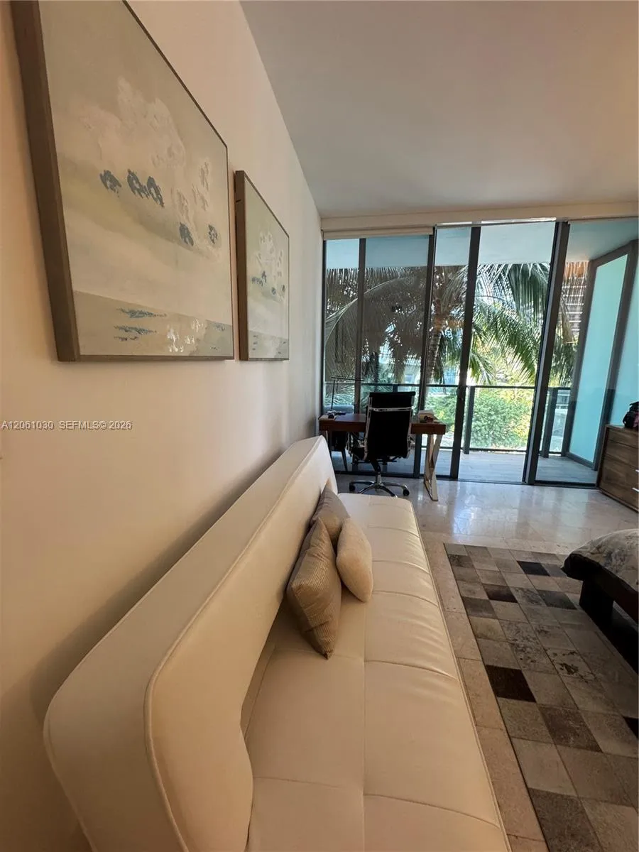 88 SW 7th St #805 Miami, FL 33130